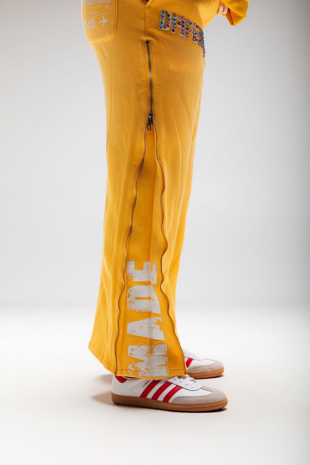 Flared straight sweats (yellow)