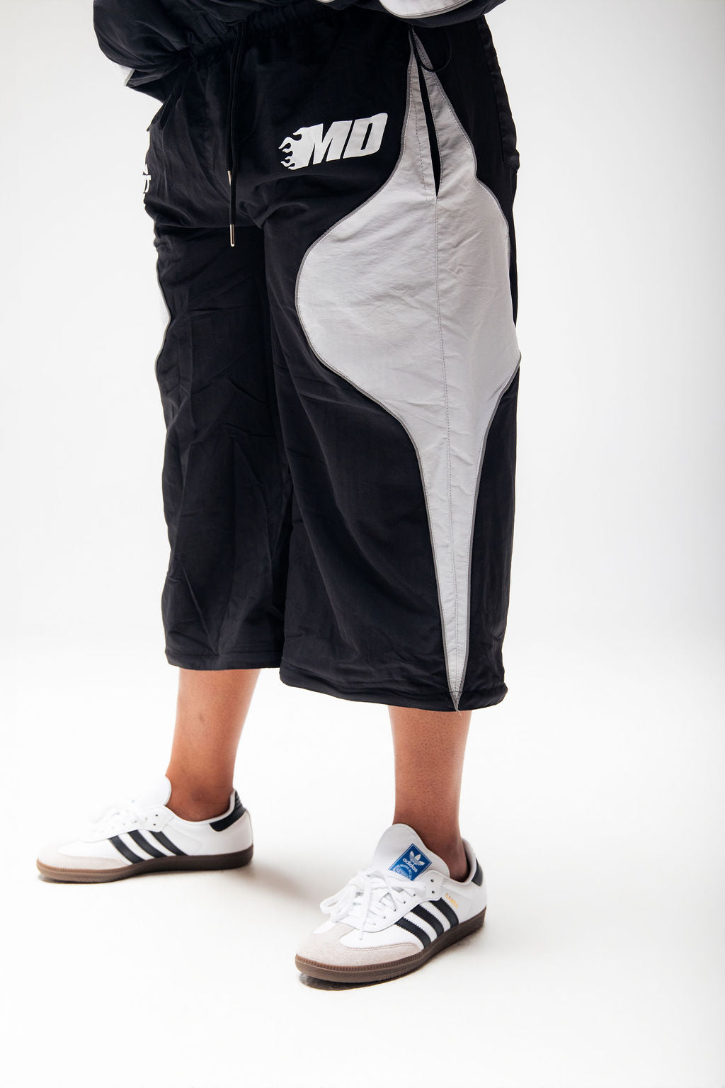 Emotions track pants (black/light grey)