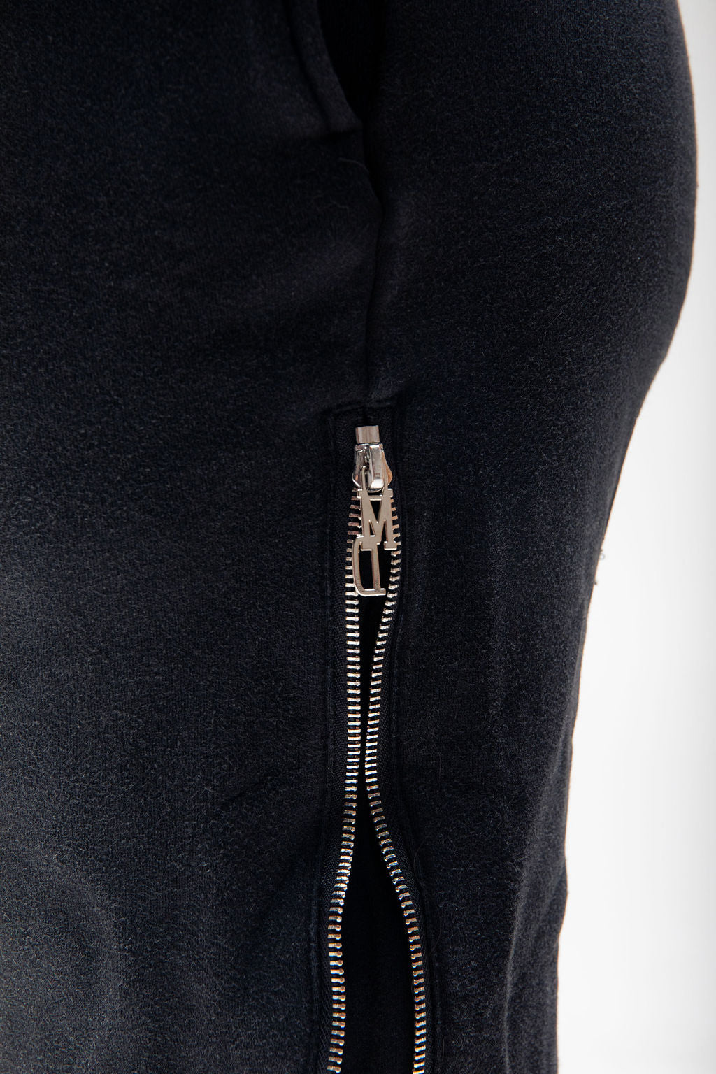 Flared straight sweats (black)