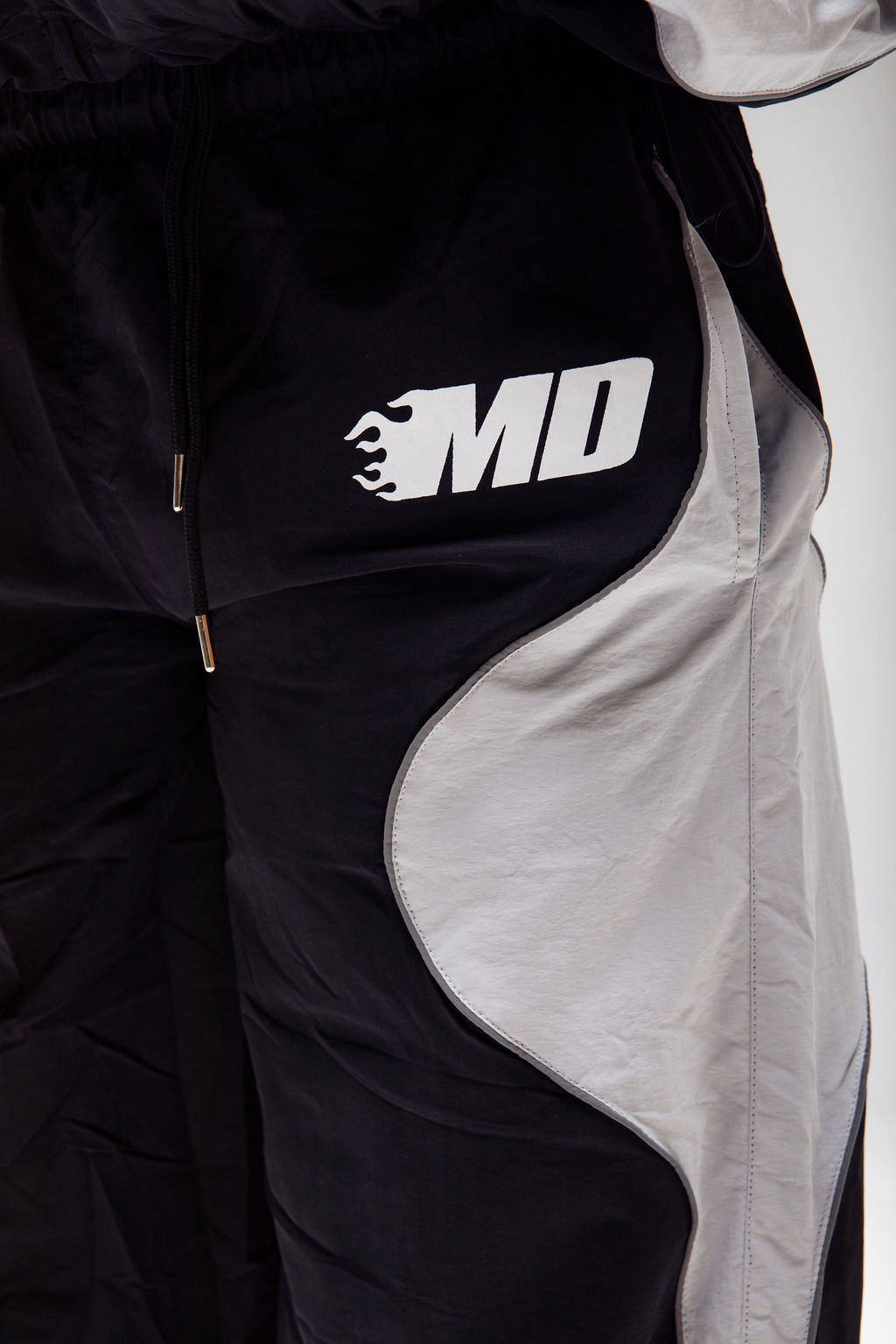 Emotions track pants (black/light grey)